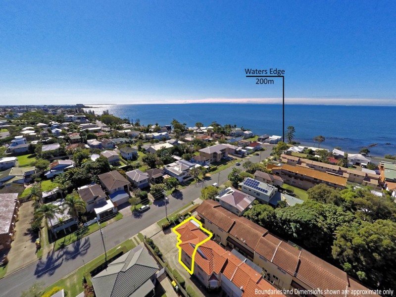 1/19 Ellen Street, Woody Point QLD 4019