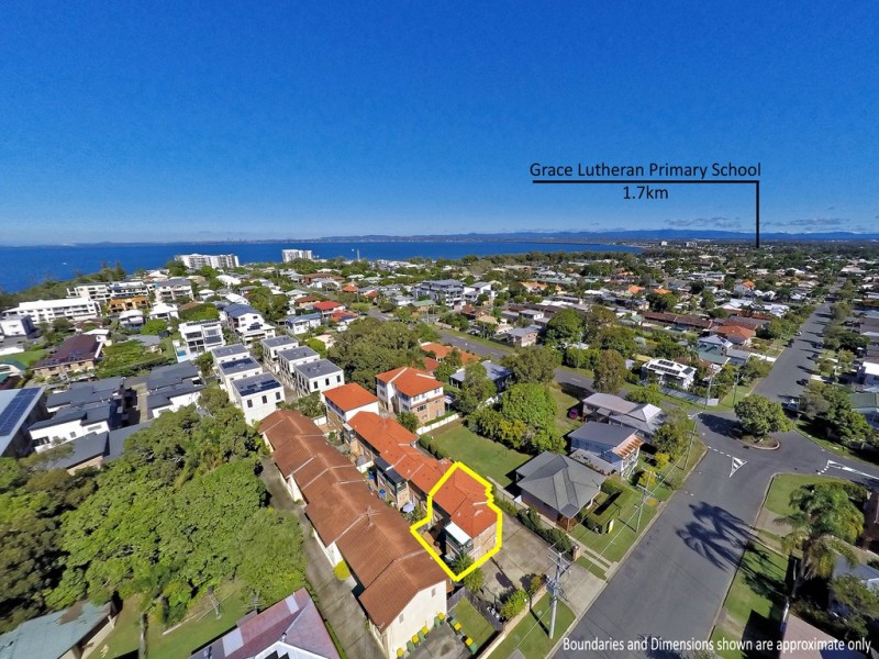 1/19 Ellen Street, Woody Point QLD 4019