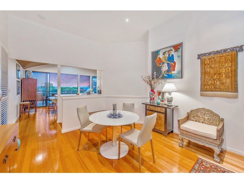 4 Fourth Avenue, Scarborough QLD 4020