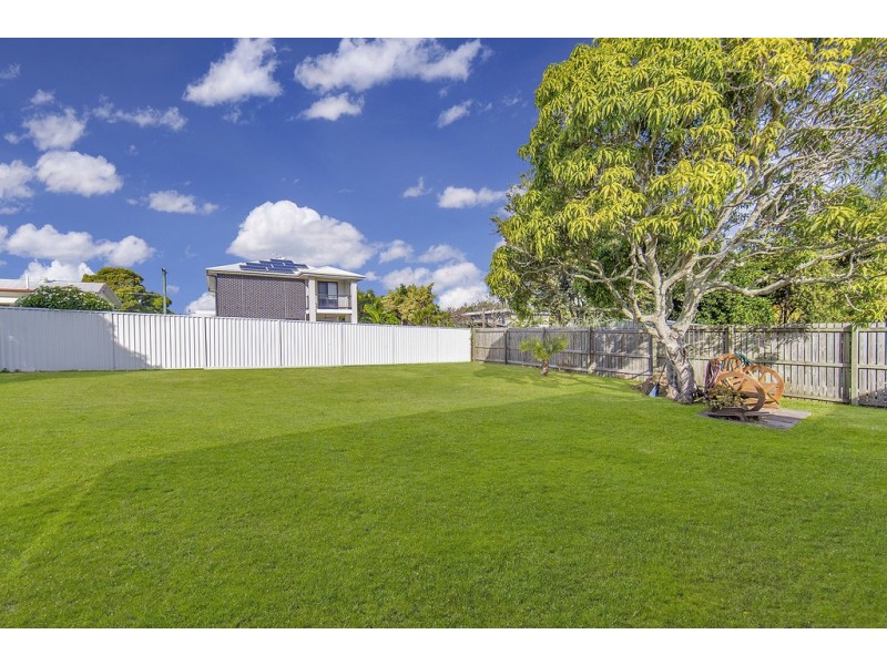 9 Weaber Street, Clontarf QLD 4019