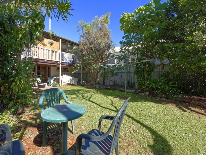 8 Dunns Terrace, Scarborough QLD 4020