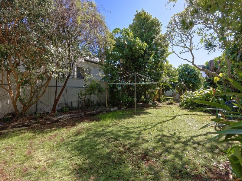 8 Dunns Terrace, Scarborough QLD 4020