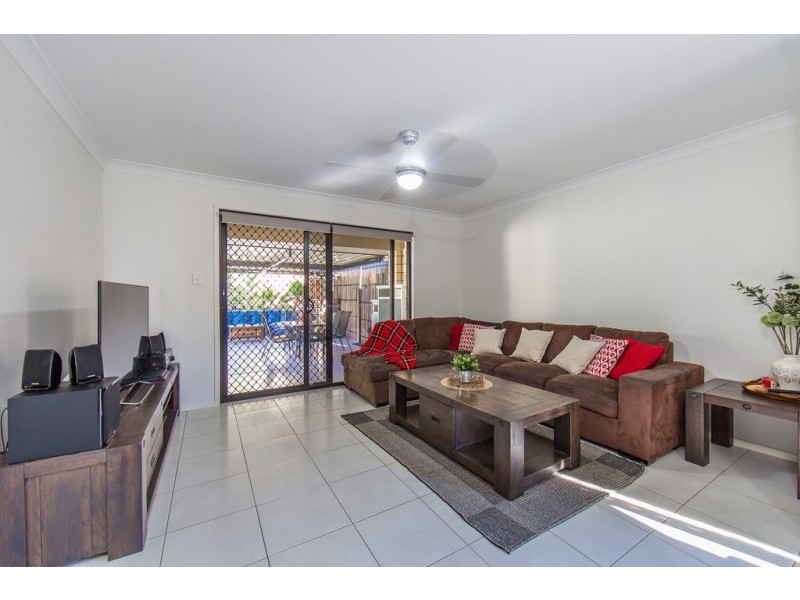 13 Nina Crescent, North Lakes QLD 4509