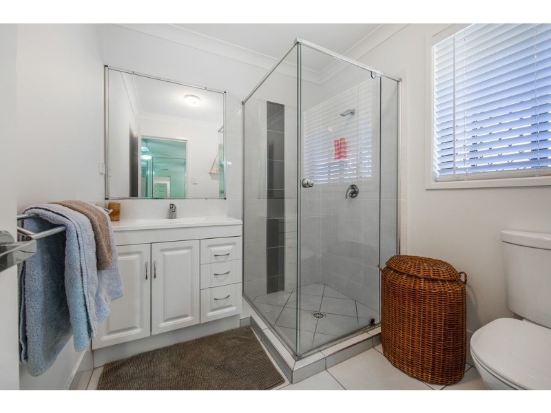 13 Nina Crescent, North Lakes QLD 4509