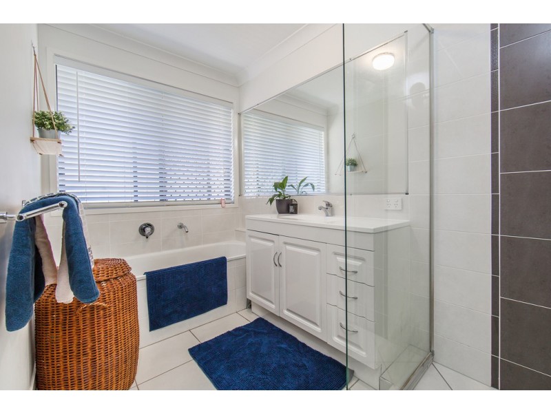 13 Nina Crescent, North Lakes QLD 4509