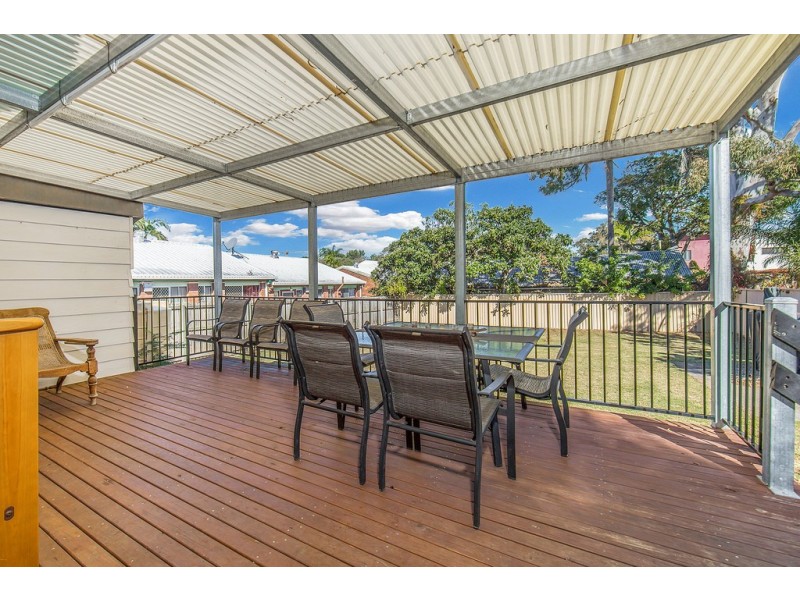 37 Shields St, Redcliffe QLD 4020