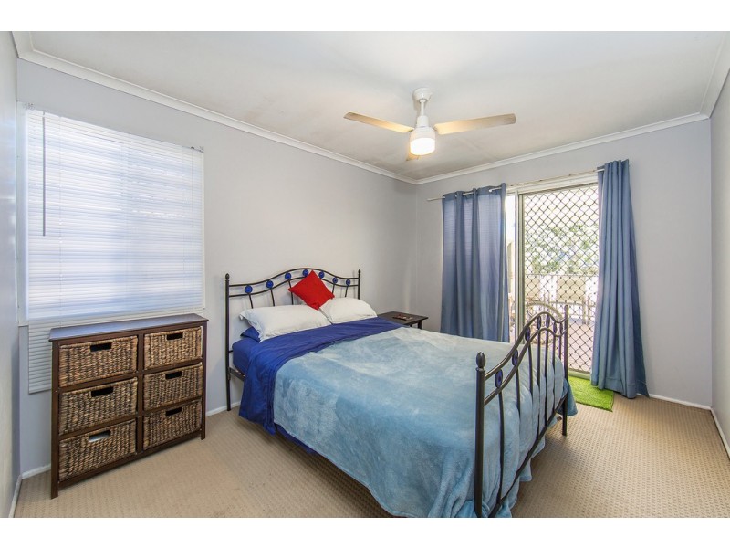 37 Shields St, Redcliffe QLD 4020
