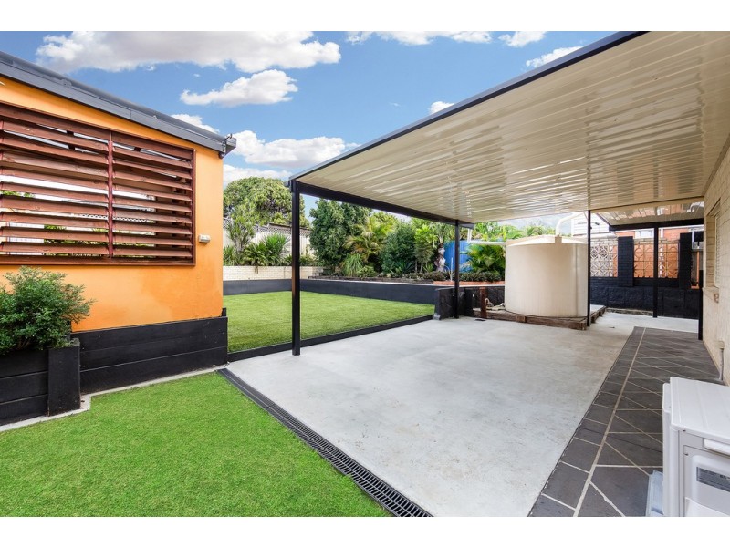 11 Kippa St, Kippa-ring QLD 4021