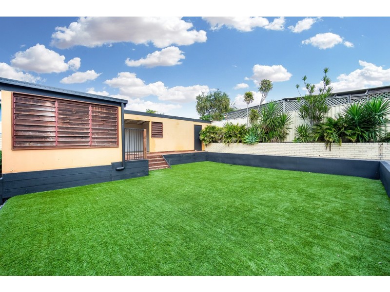 11 Kippa St, Kippa-ring QLD 4021