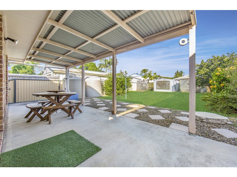 15a Frank St, Scarborough QLD 4020