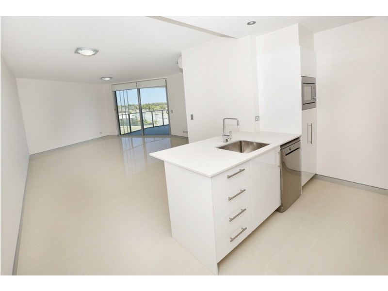 18/80 Hornibrook  Esplanade, Clontarf QLD 4019