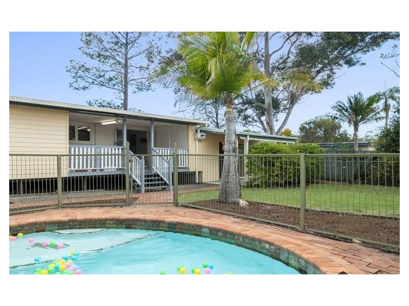 28 Cromarty St, Kenmore QLD 4069