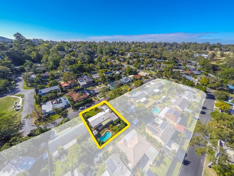 28 Cromarty St, Kenmore QLD 4069