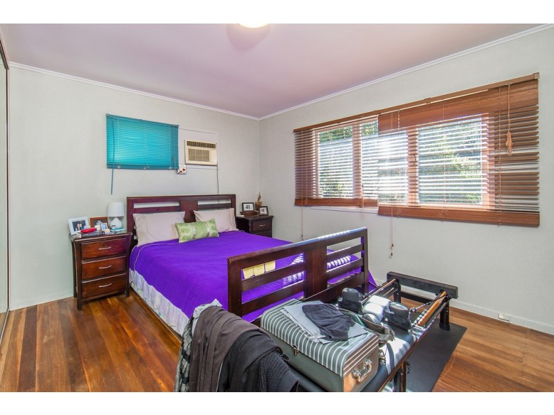 28 Cromarty St, Kenmore QLD 4069