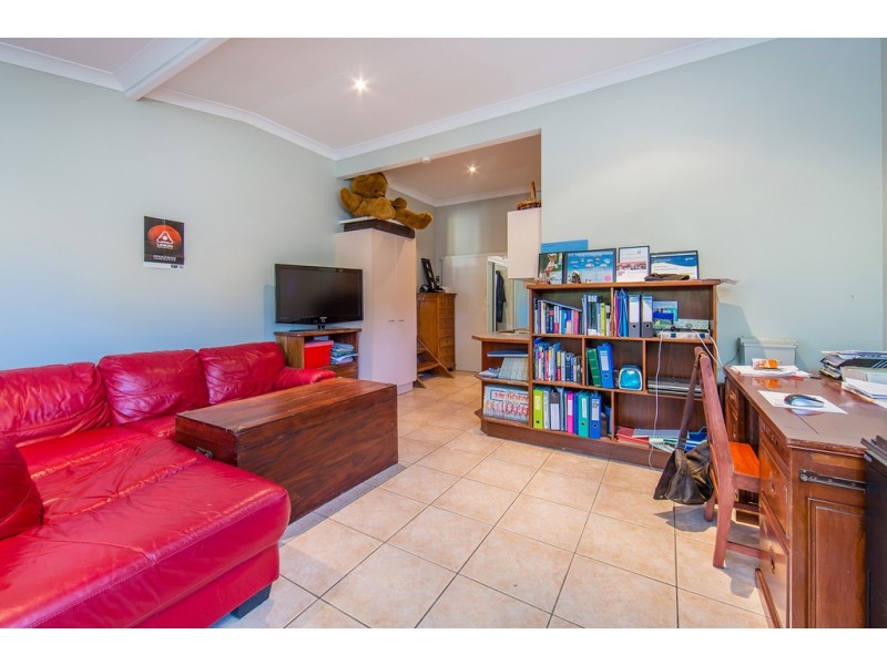 28 Cromarty St, Kenmore QLD 4069