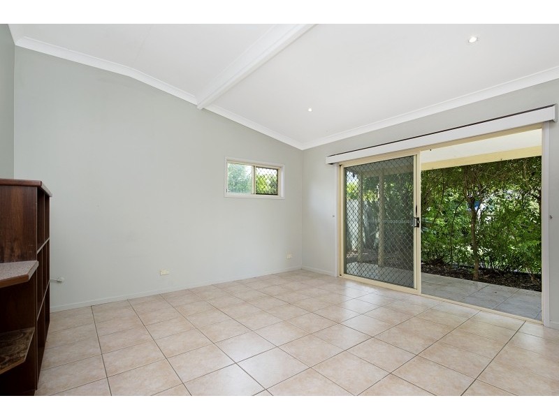 28 Cromarty St, Kenmore QLD 4069