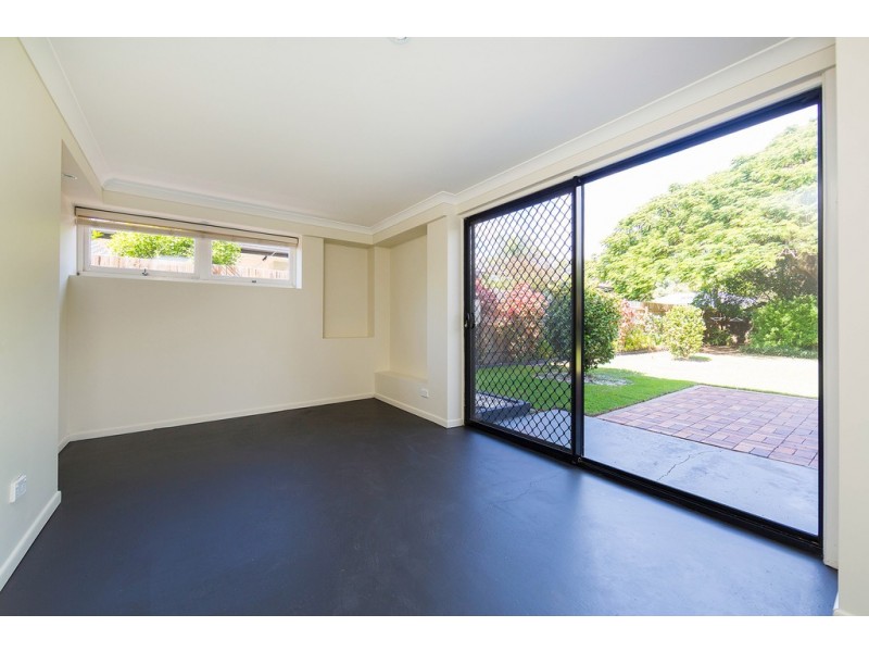 27 Hibiscus Ave, Redcliffe QLD 4020