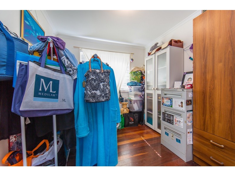 19 Ettie St, Redcliffe QLD 4020