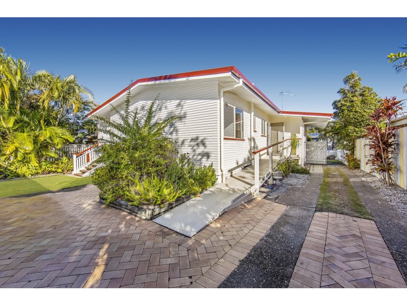 8 Crawford St, Redcliffe QLD 4020