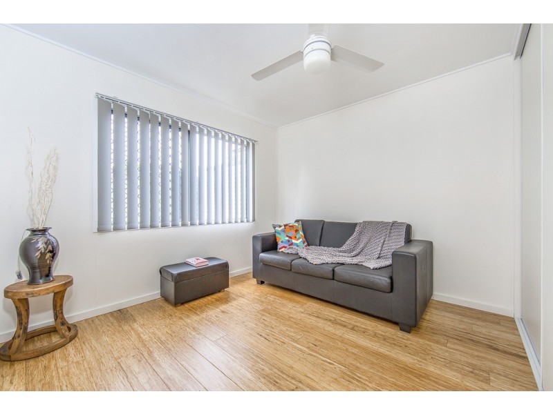 2/15 View street, Woody Point QLD 4019