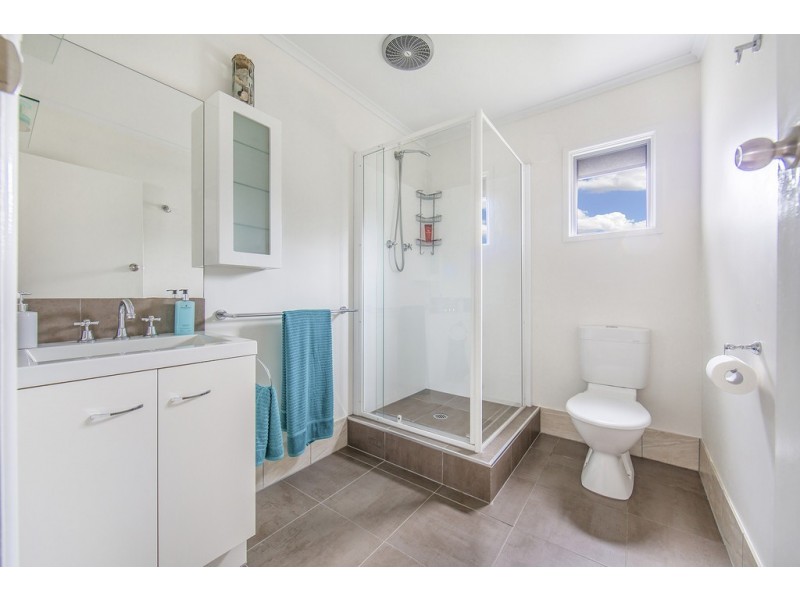 2/15 View street, Woody Point QLD 4019