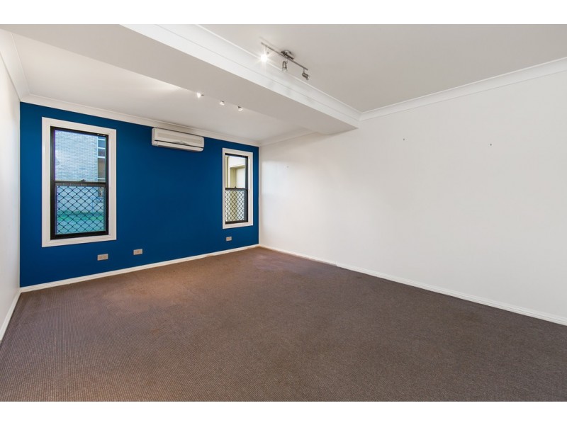 5 Whytecliffe Pde, Woody Point QLD 4019