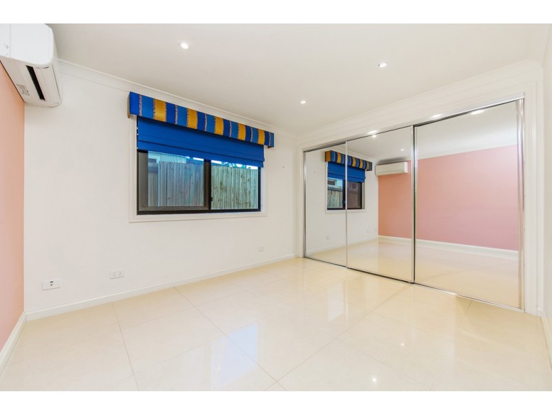 5 Whytecliffe Pde, Woody Point QLD 4019
