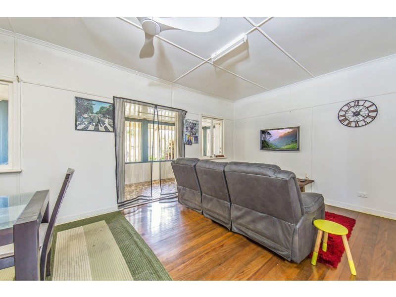 28 Centaur St, Redcliffe QLD 4020