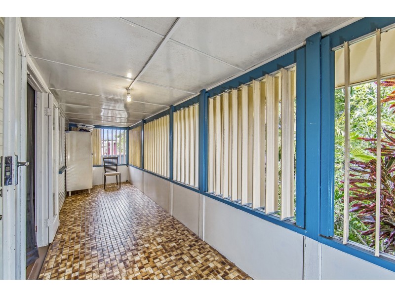 28 Centaur St, Redcliffe QLD 4020