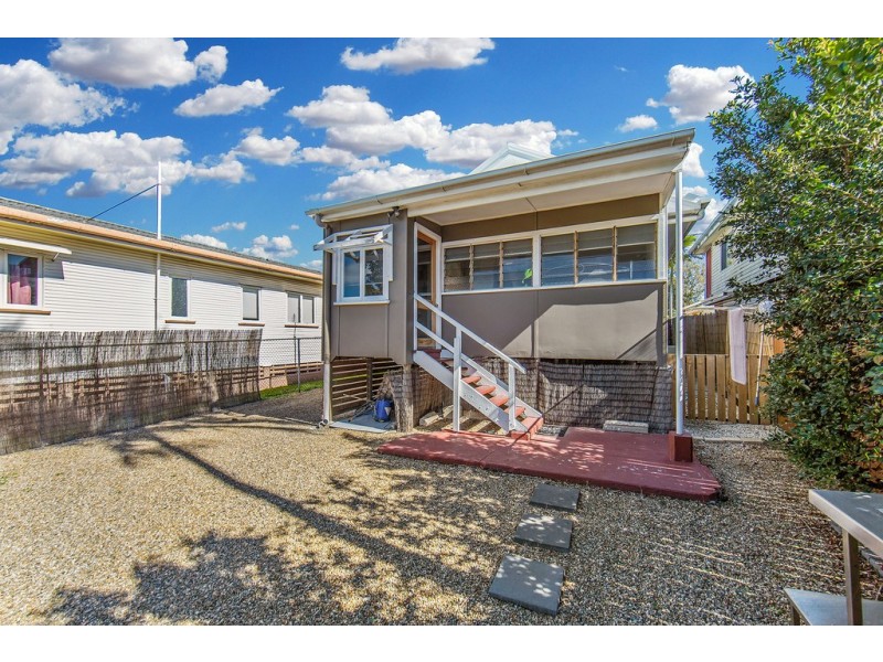 52 Turner St, Scarborough QLD 4020