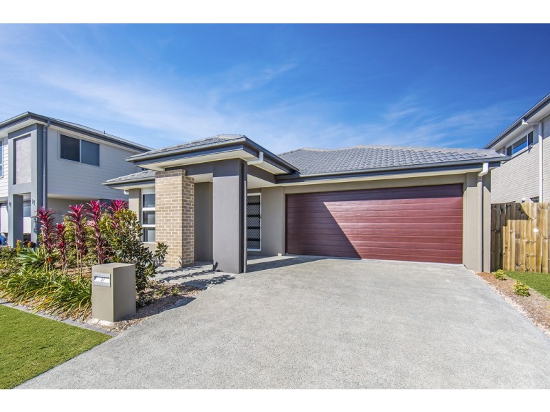 27 Comanche, Newport QLD 4020