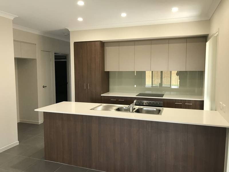 27 Comanche, Newport QLD 4020