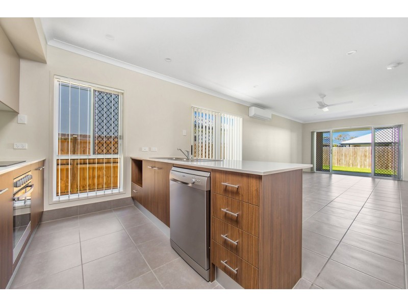 27 Comanche, Newport QLD 4020