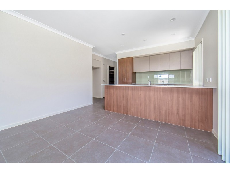 27 Comanche, Newport QLD 4020