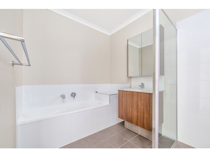 27 Comanche, Newport QLD 4020