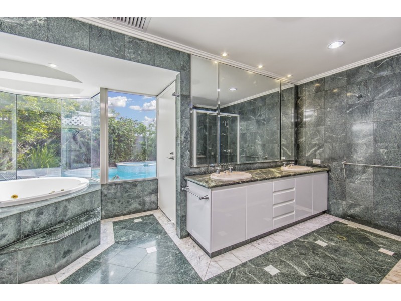 121 Margate Parade, Margate QLD 4019