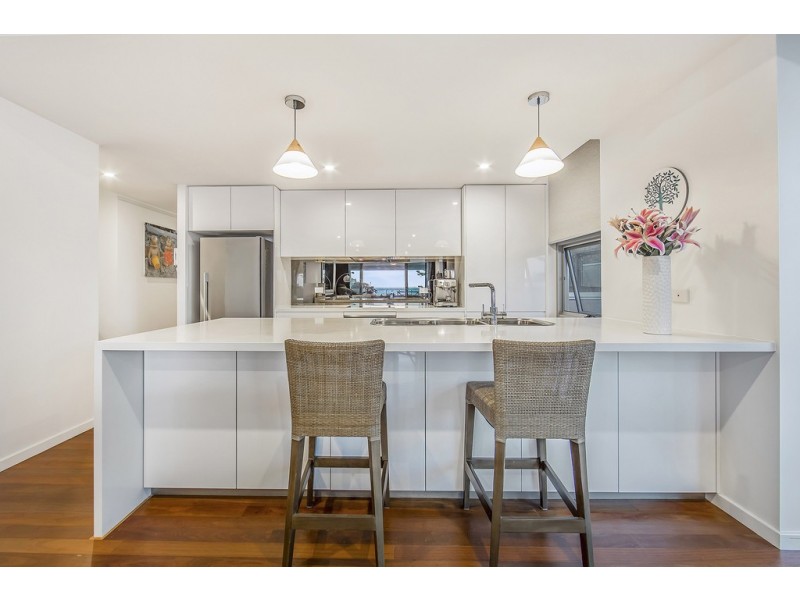 1/24 Prince Edward Parade, Redcliffe QLD 4020