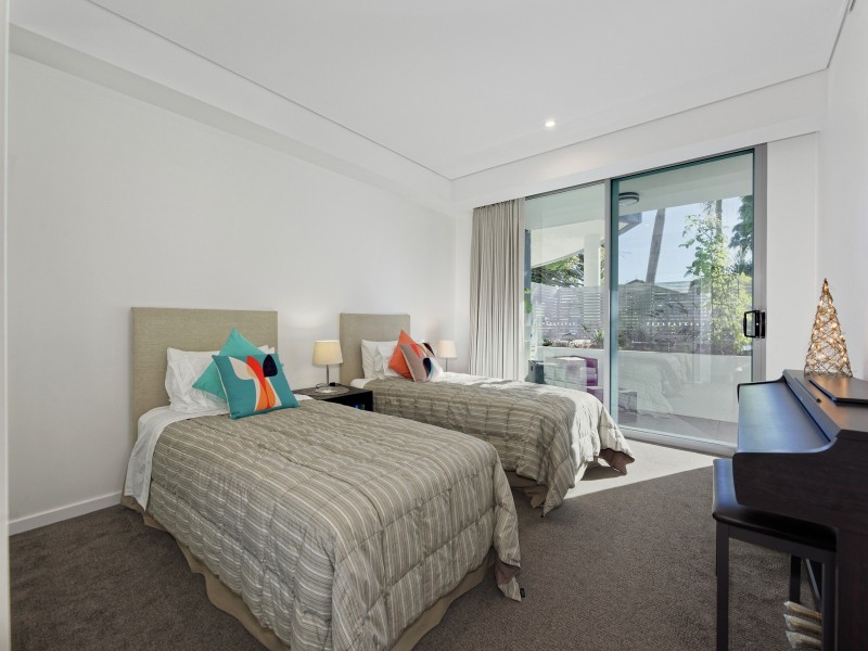 1/24 Prince Edward Parade, Redcliffe QLD 4020