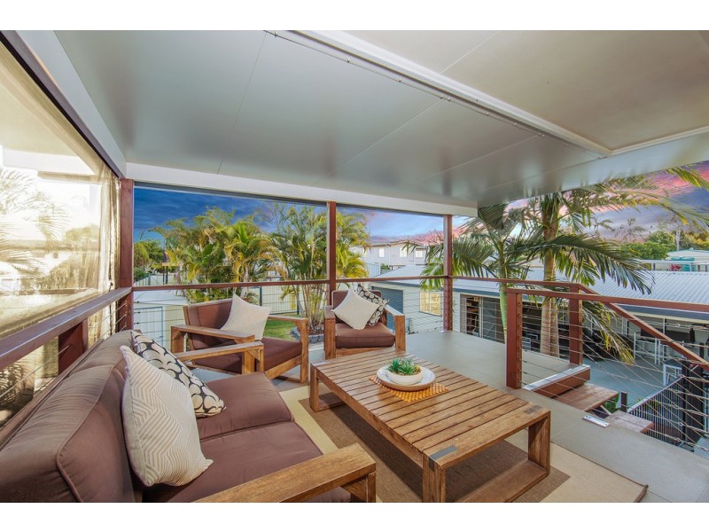 17 Alkooie Avenue, Clontarf QLD 4019