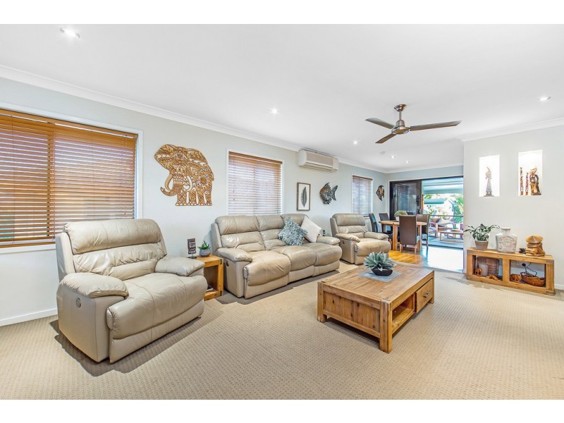 17 Alkooie Avenue, Clontarf QLD 4019