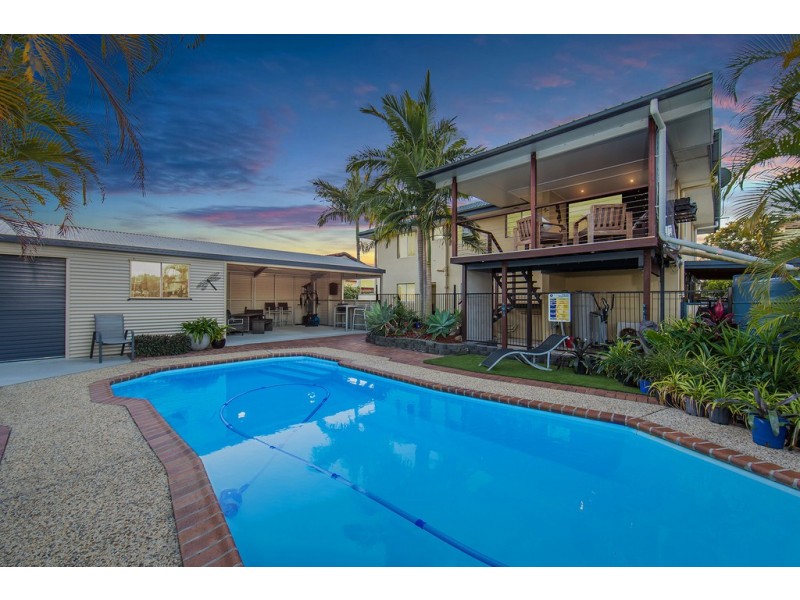 17 Alkooie Avenue, Clontarf QLD 4019