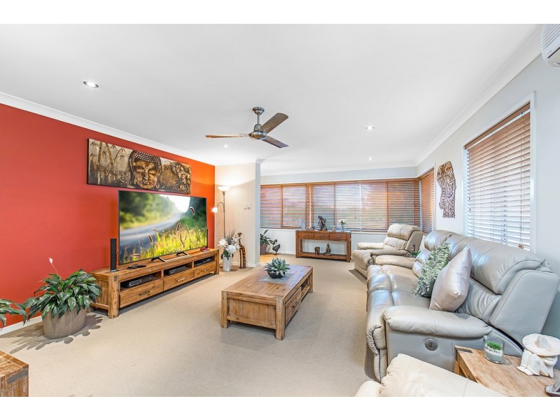 17 Alkooie Avenue, Clontarf QLD 4019