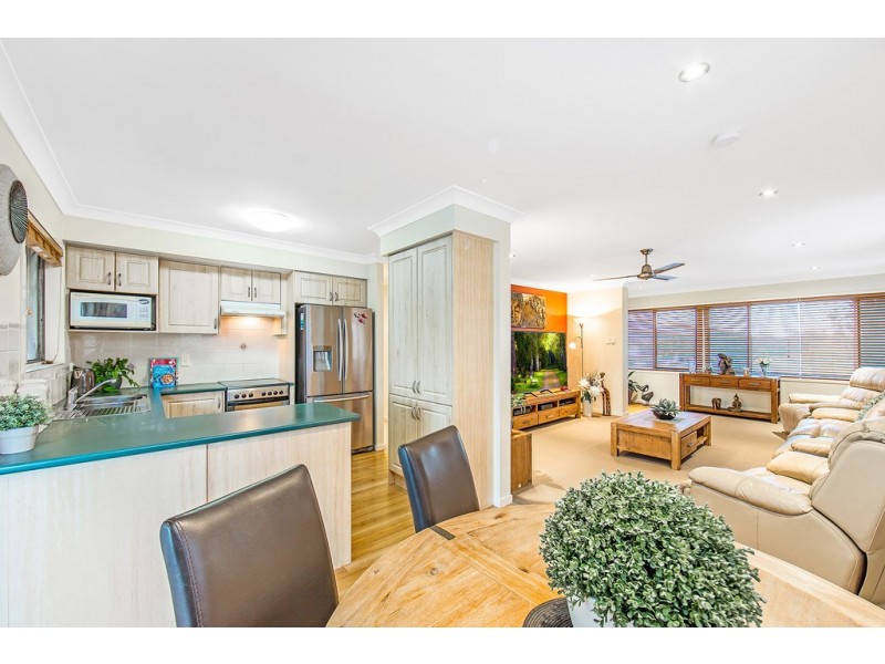 17 Alkooie Avenue, Clontarf QLD 4019