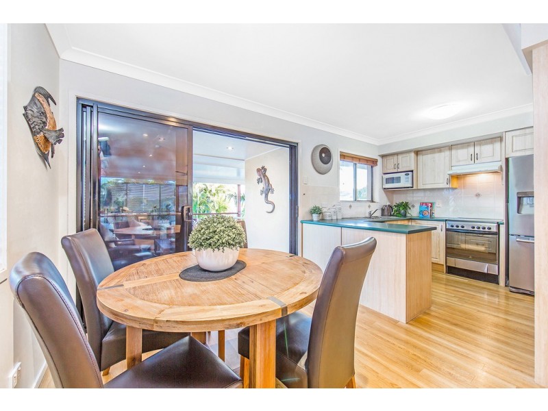 17 Alkooie Avenue, Clontarf QLD 4019