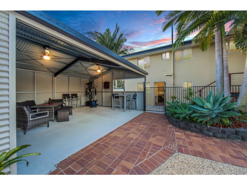 17 Alkooie Avenue, Clontarf QLD 4019