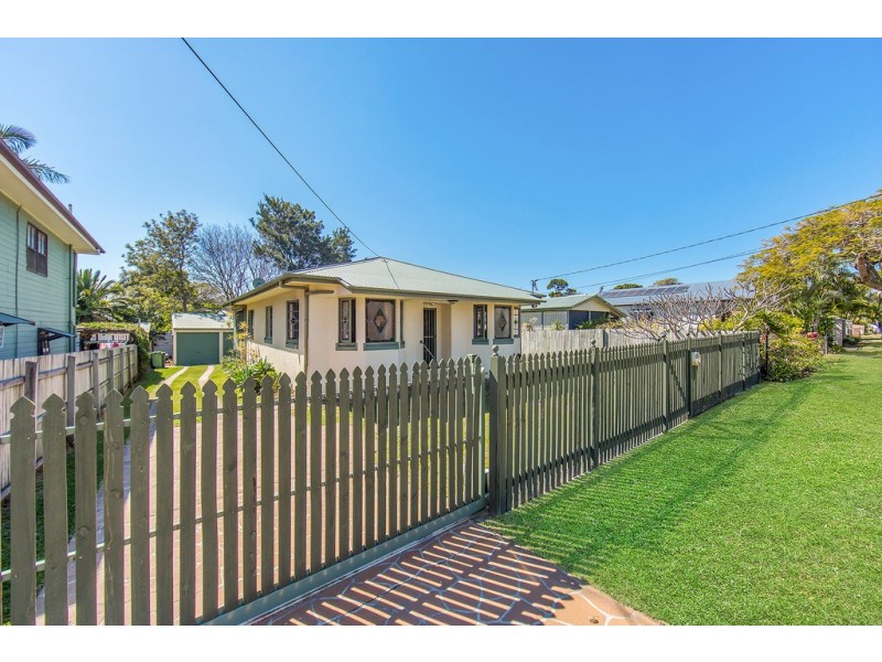 24 Steven St, Redcliffe QLD 4020