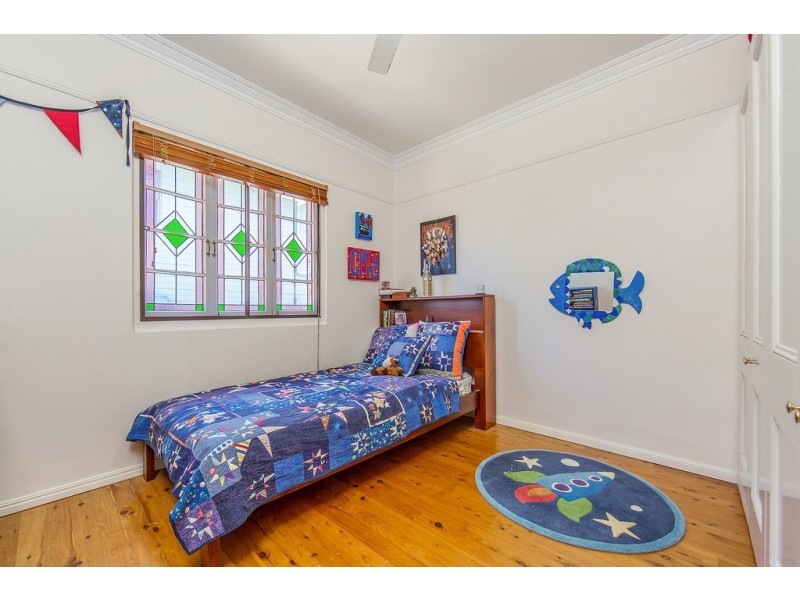 24 Steven St, Redcliffe QLD 4020