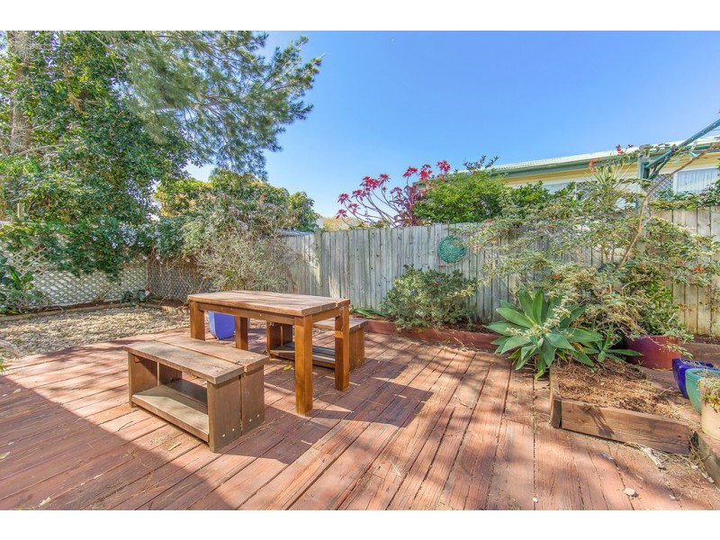 24 Steven St, Redcliffe QLD 4020