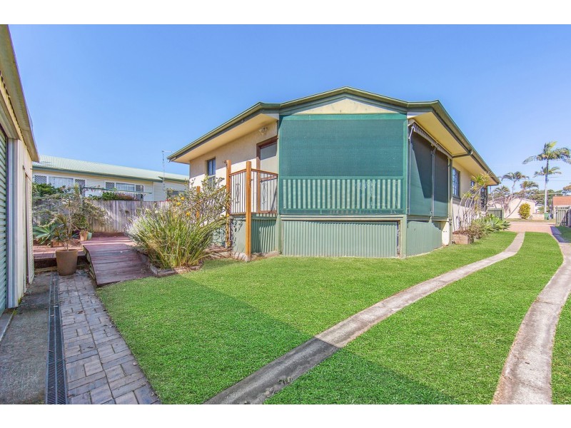 24 Steven St, Redcliffe QLD 4020