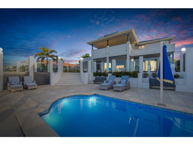 16 Mariner Crt, Newport QLD 4020